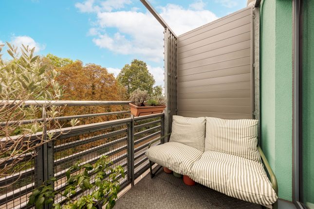 Flat 12, 105 Crown Dale, London photo 4