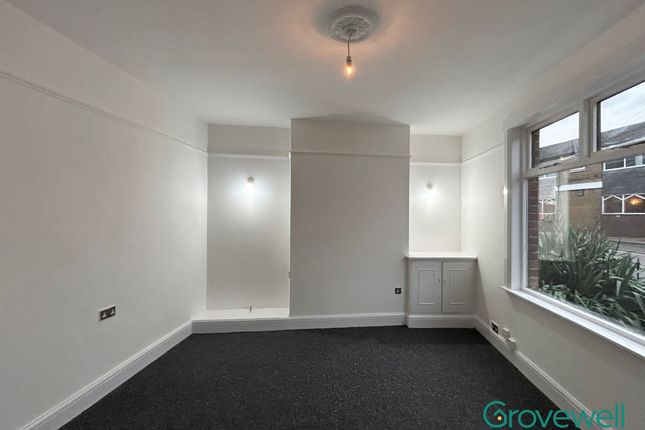2 Vernon Road, Stockport photo 5