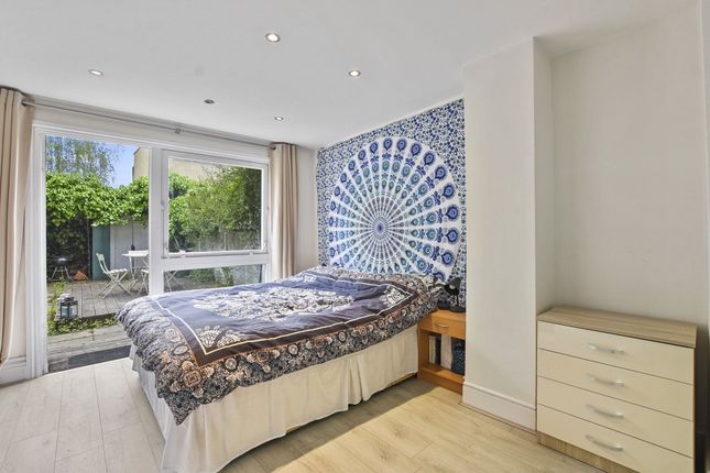 Thumbnail Flat to rent in Gascony Avenue, London