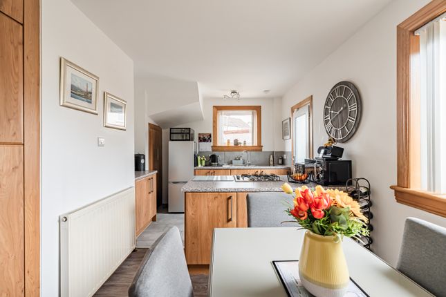 27, Wester Broom Terrace, Edinburgh photo 4