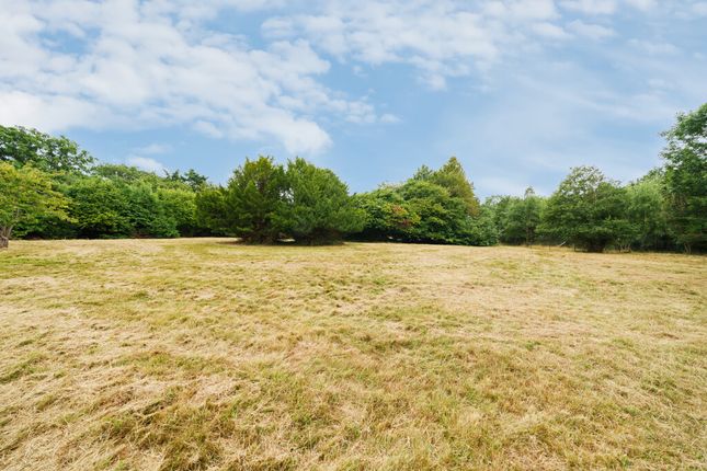 Hill House,, Framewood Road, Buckinghamshire photo 3
