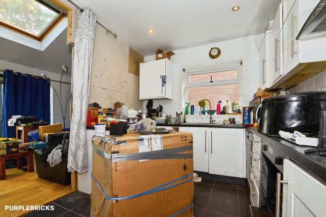 34, Galsworthy Road, London photo 3