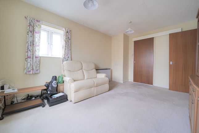 Flat 66, Wharf Court, Spa Road, Melksham photo 4