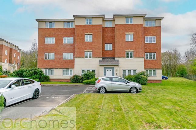 Flat for sale in Block 3, Ledgard Avenue, Leigh