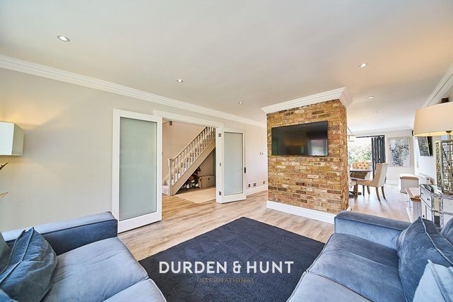 Hawthorn House Dunmow Road, Ongar photo 4