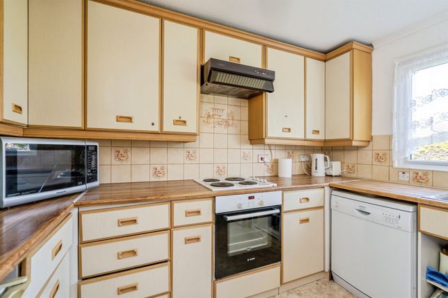 3, Manor Park, Bognor Regis photo 4
