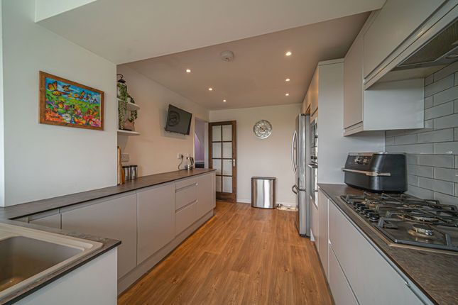 12 Arlington Close, Caldicot photo 2