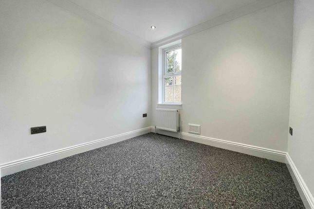 Flat to rent in Tower Hamlets Road, London