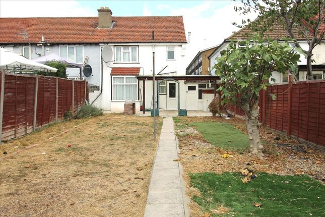 204, Bounces Road, London photo 5