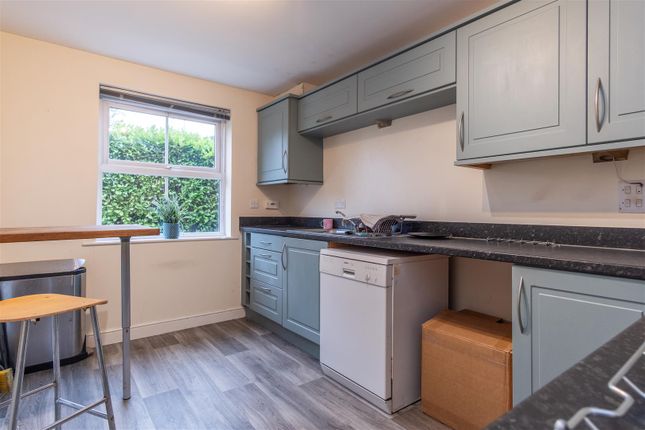 25, The Orchards, Leyland photo 4