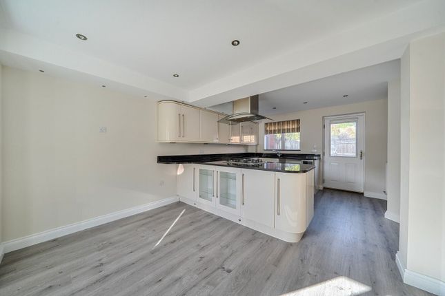 24 Powlesland Road, Exeter photo 3