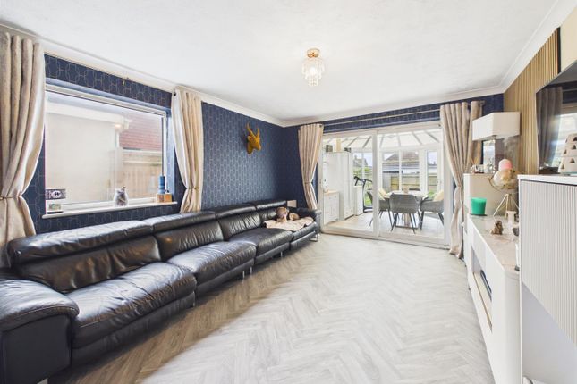 38, Piddinghoe Avenue, Peacehaven photo 2