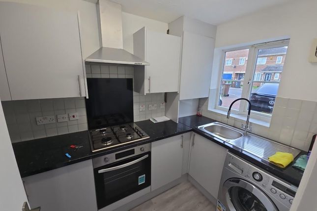 31, Keel Close, BARKING photo 3