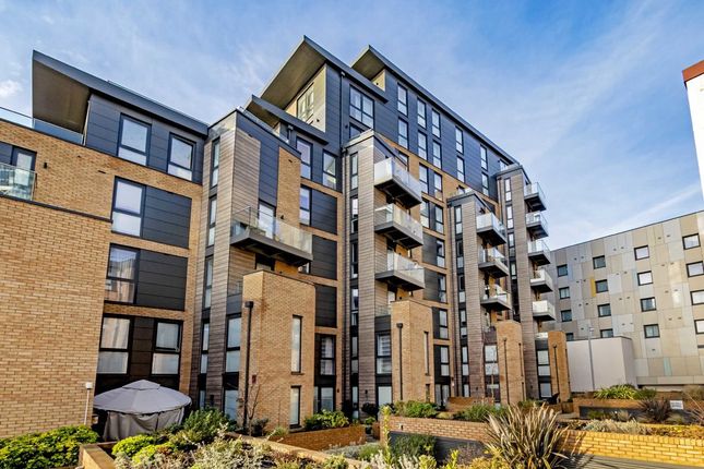 Thumbnail Flat to rent in Baltic Avenue, Brentford