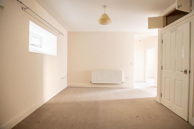 18, Twerton Farm Close, Bath photo 4
