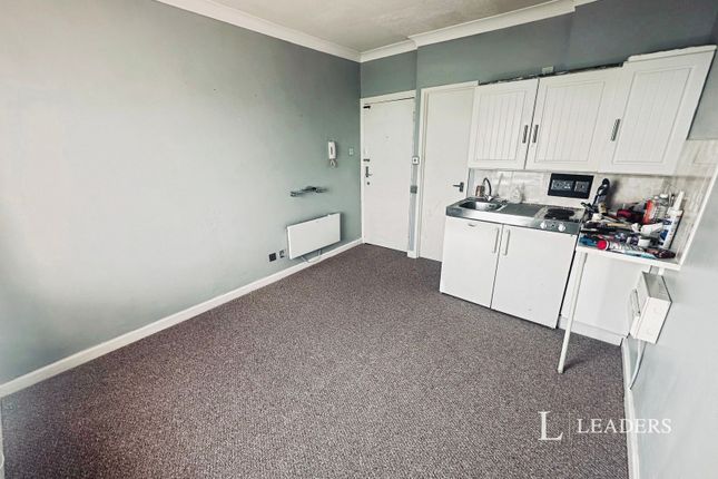 Flat 20, Connaught House, The Esplanade, West Sussex photo 5
