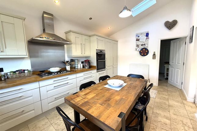 14, Greenfields Drive, Rugeley photo 3