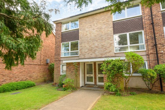 Thumbnail Flat for sale in Priory Close, Walton-On-Thames