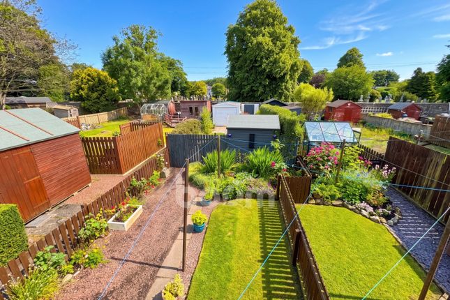 1, Eastern Crescent, Kilbirnie photo 2