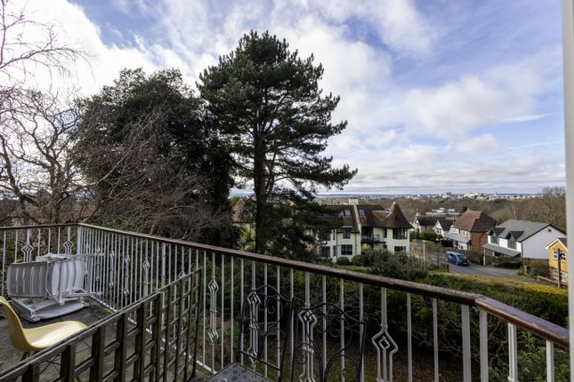 Flat to rent in Alton Road, Parkstone, Poole