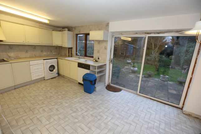 Thumbnail Semi-detached house to rent in Highview Avenue, Edgware