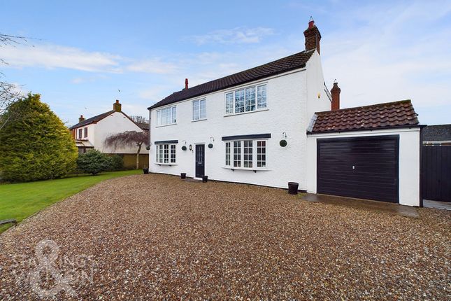 Cottage for sale in Thrigby Road, Filby, Great Yarmouth