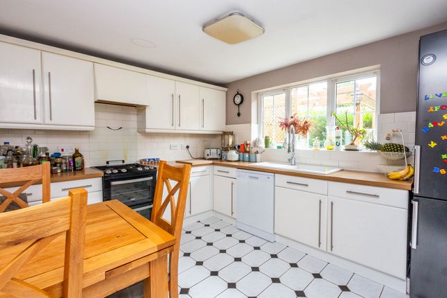 10, Grasmere Way, Higham Ferrers photo 2