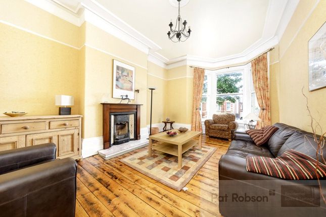 2-bed flat on 98, St Georges Terrace (Flat B), Newcastle Upon Tyne, £1,250/mo