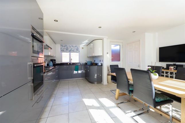 Cedar Cottage, Uxbridge Road, Hillingdon photo 4