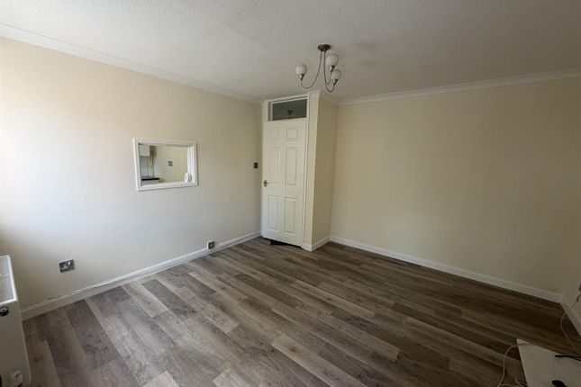 9, Waterloo Court, Whitchurch photo 3