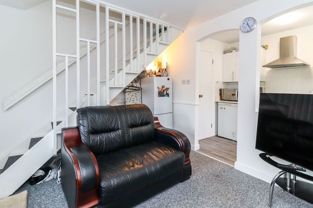 90, Greystoke Drive, Ruislip photo 3