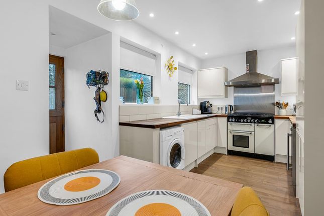 8, Woodland Road, Hertford photo 3