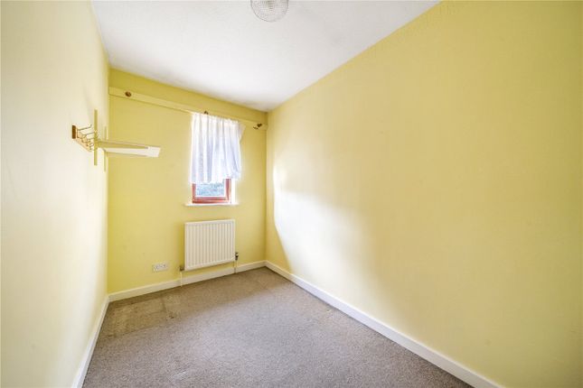 End terrace house for sale in Willow Tree Close, London