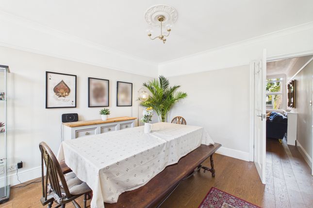 60 Totteridge Avenue, High Wycombe photo 4