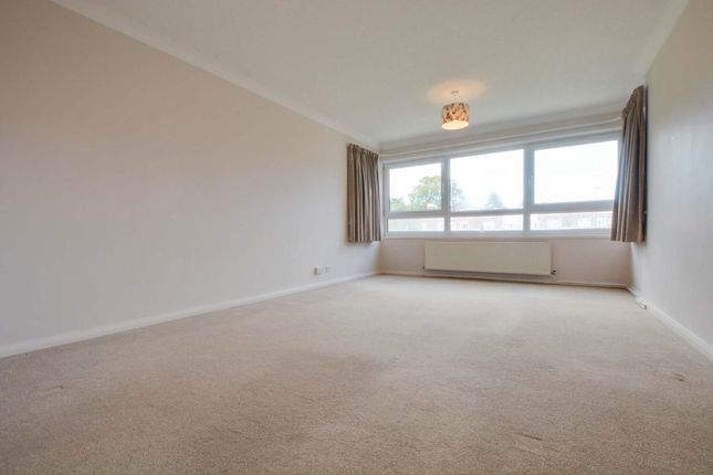 Flat 40, Knighton Court Knighton Park Road, Leicester photo 3