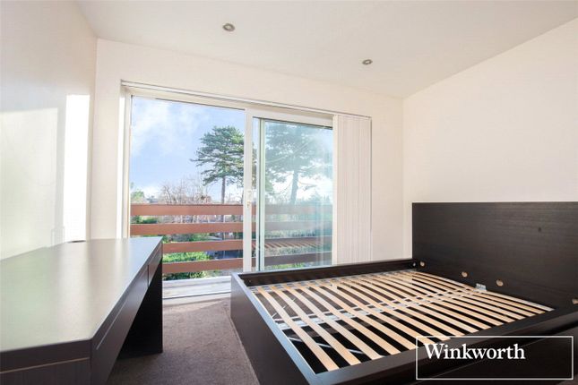 175, Stanley Court, Stanmore photo 4