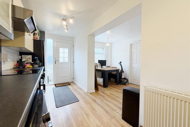 17, Llay Court Estate, Wrexham photo 3