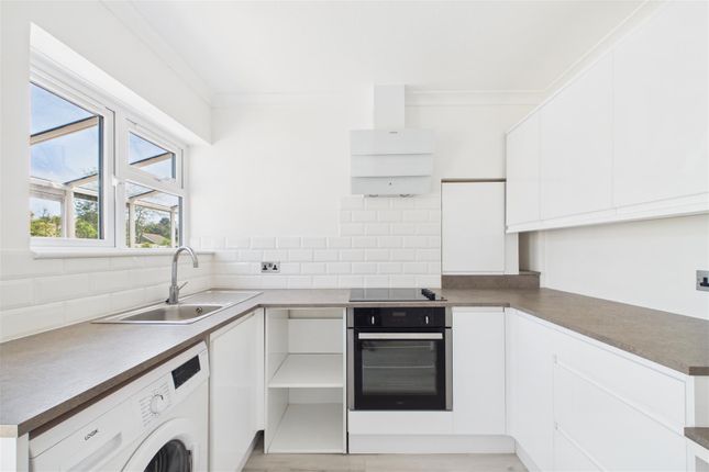 35, Oxford Drive, Bognor Regis photo 4