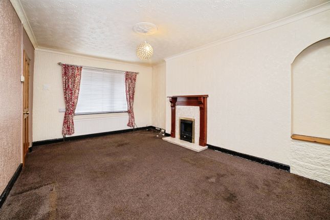 34, Bishops Walk, MANSFIELD photo 3