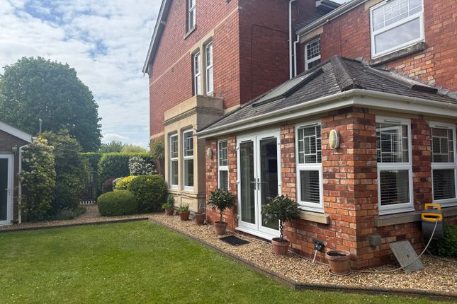 50, Westlecot Road, Swindon photo 3
