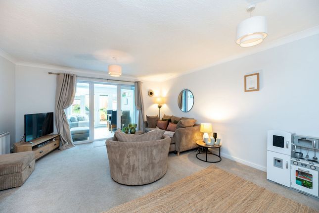 46, Shottermill, Horsham photo 4