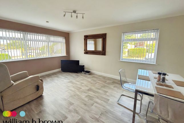34, Pyesand, FRINTON-ON-SEA photo 4