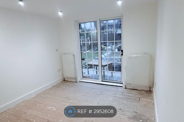 Silkstream Road, Edgware photo 5