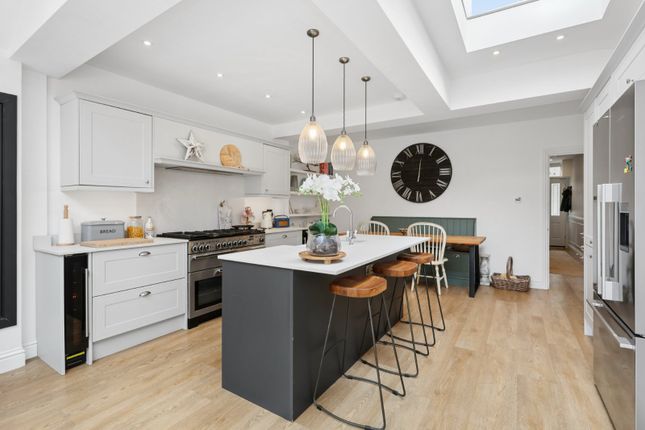 181, Portsmouth Road, Cobham, Surrey, KT11 photo 4