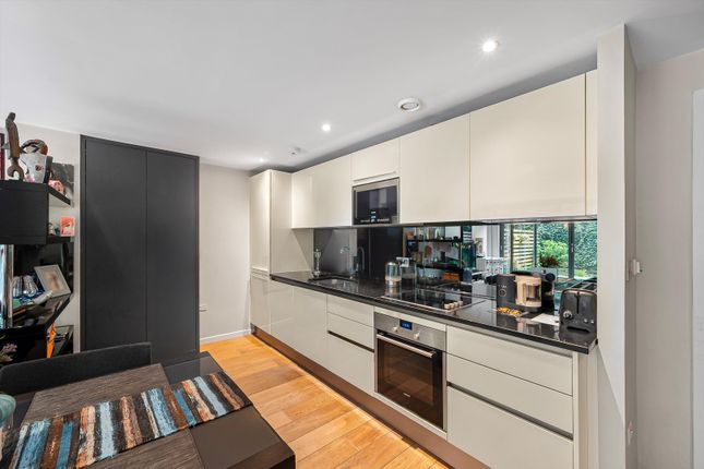 3, Blackthorn Avenue, London photo 2