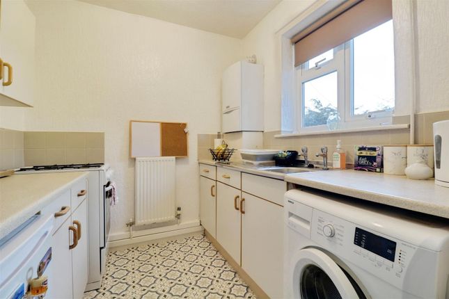 11, Woodland Court, Alsager photo 3