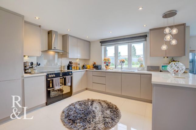 Woodland View, Sealwood Lane, Swadlincote photo 4