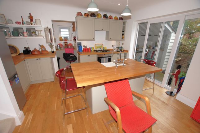 Rowan Cottage, 15 Theatre Street, Hythe photo 5