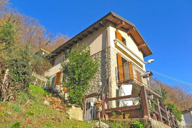 Thumbnail Detached house for sale in Massa-Carrara, Pontremoli, Italy