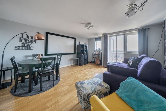 Flat 47, Pershore House,, Singapore Road, London photo 4
